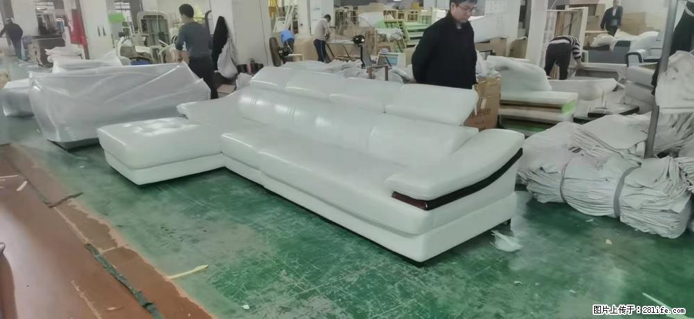 【大厂仿真皮沙发】实木框架,高回弹海绵45密度。全新包装,质量非常好,3.6米右贵妃 - 各类家具 - 居家生活 - 呼和浩特分类信息 - 呼和浩特28生活网 hu.28life.com