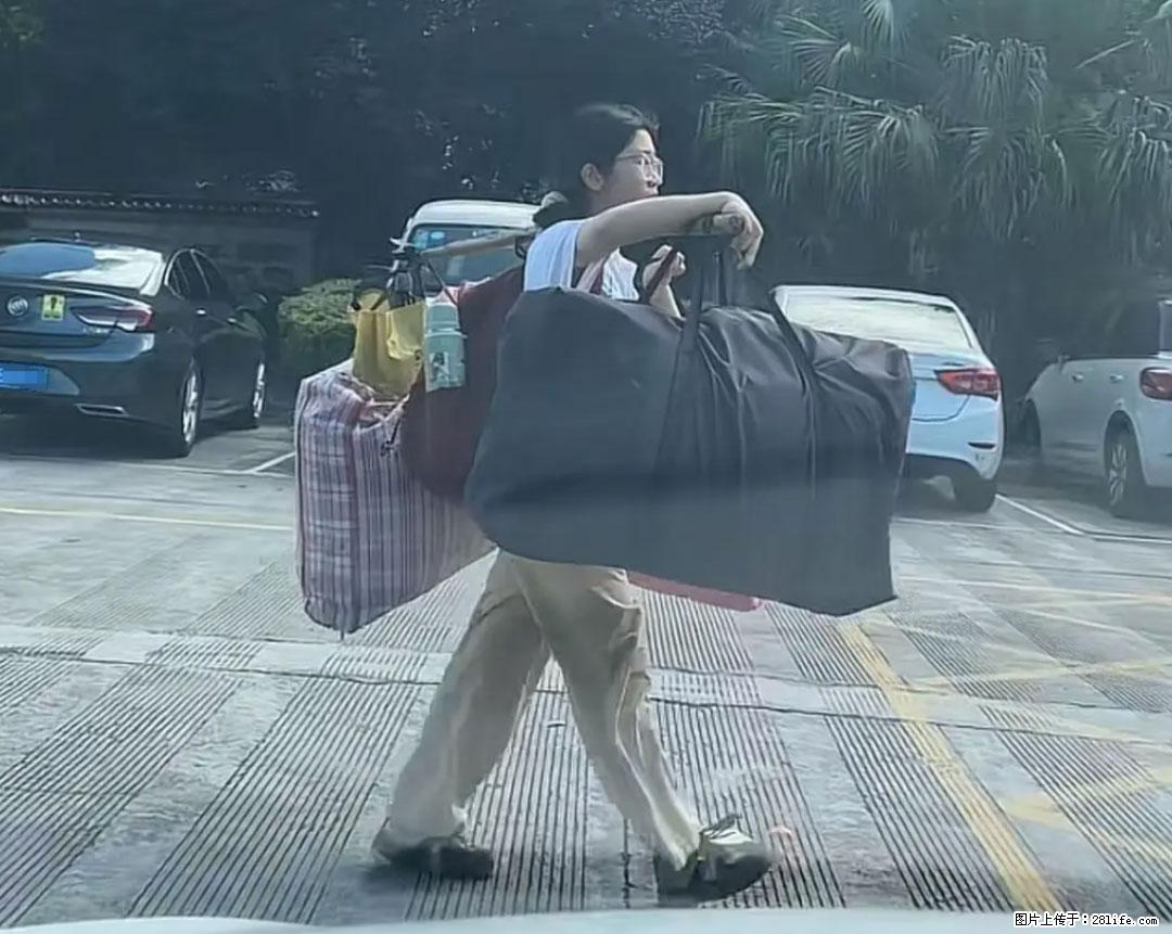 全网追的“扁担女孩”,找了一份暑假工,时薪12元 - 呼和浩特生活资讯 - 呼和浩特28生活网 hu.28life.com